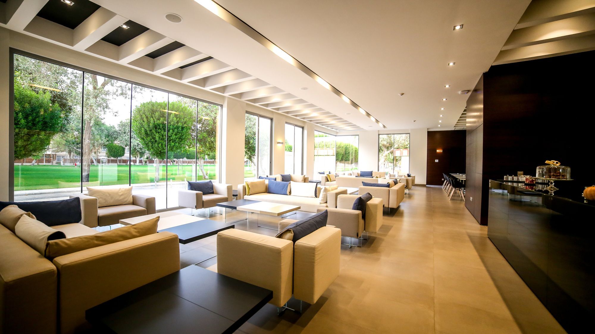 M Executive Residence & Boutique Hotel - Adults Only Ель-Хубар Екстер'єр фото